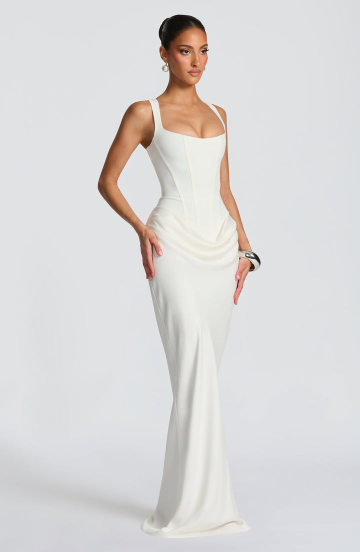 Leonor |  Elegant Maxi Dress